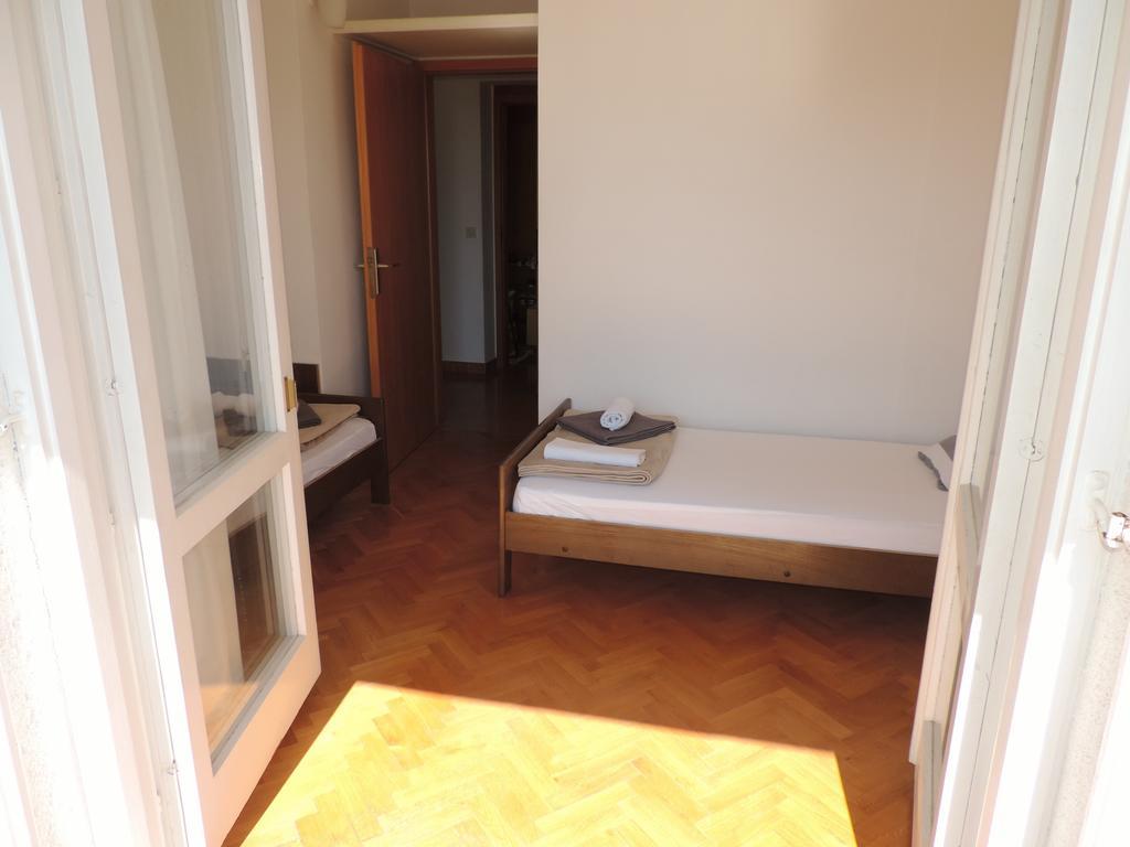 Apartment Vidas Novalja Exteriör bild
