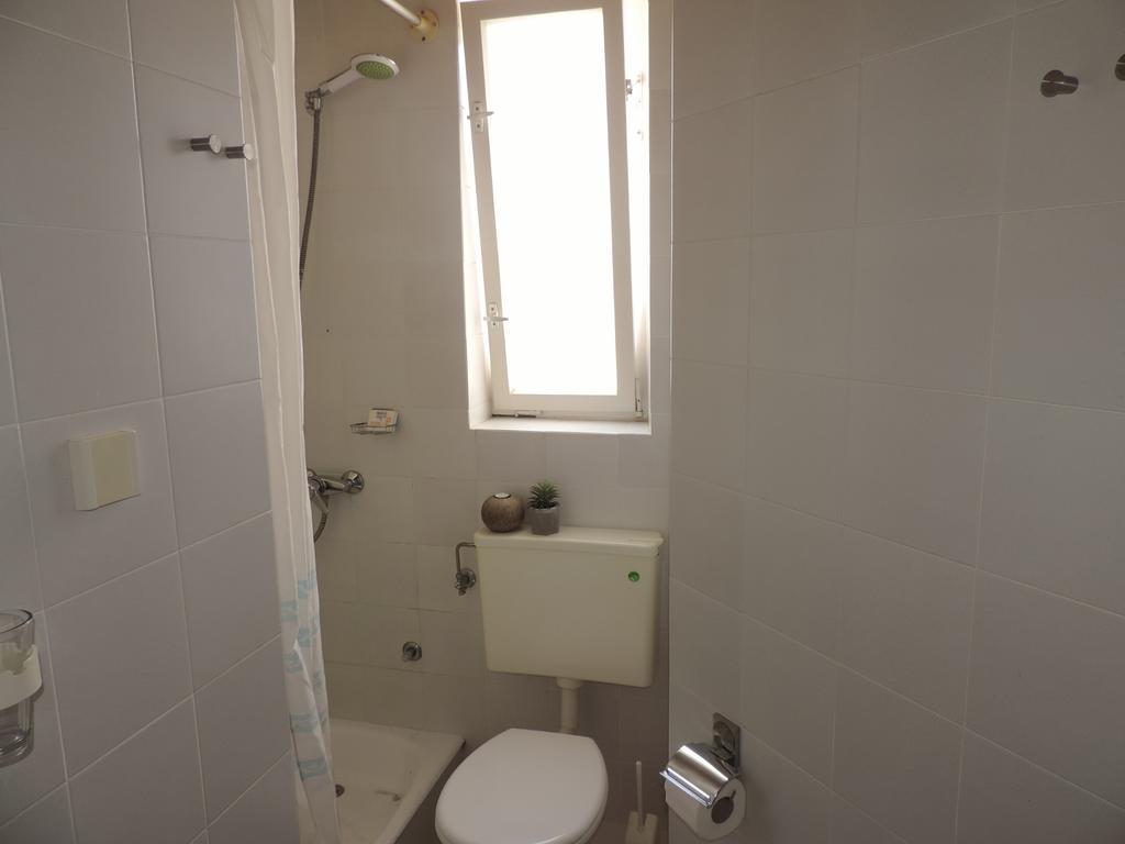 Apartment Vidas Novalja Exteriör bild
