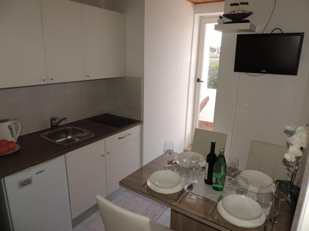 Apartment Vidas Novalja Exteriör bild